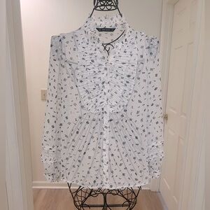 ✅Zara  full front buttons blouse- XL